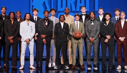 76人队签下灰熊新星钱德勒：夏季联赛表现与未来展望